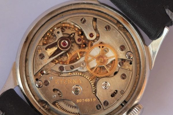 Vintage military swiss eterna steel case black dial cal 520-