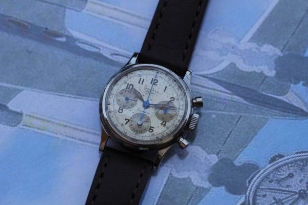 Vintage Universal compax Chronograph ref22278 watch cal285 three registrs
