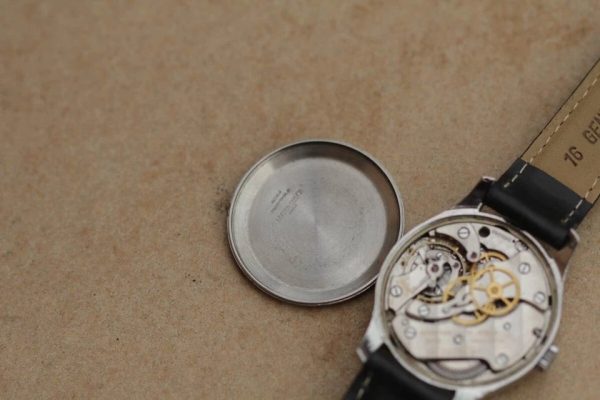 s-l960 (4) Vintage pilot's military wrist watch Jaeger Lecoultre chronometer cal450/2