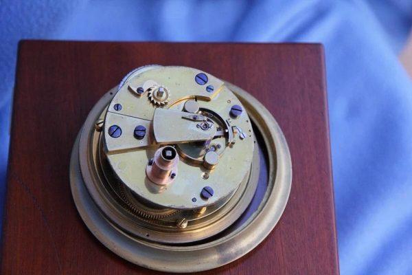 Vintage Marine ship chronometer Dobbie Son & Hutton 5612