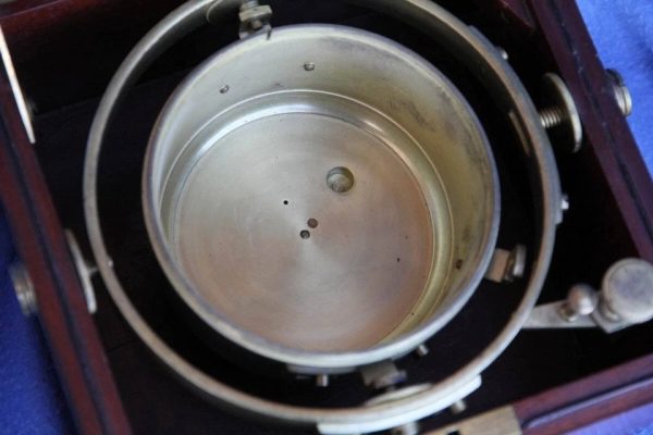 Vintage Marine ship chronometer Dobbie Son & Hutton 5612
