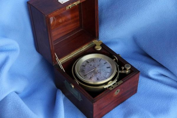 Vintage Marine ship chronometer Dobbie Son & Hutton 5612